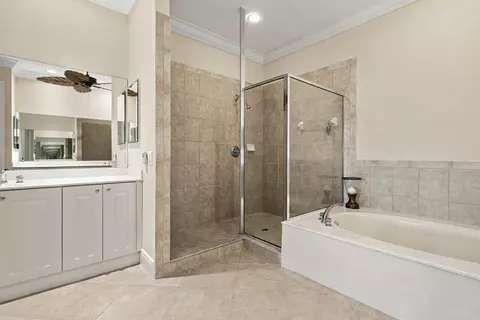 Bath - 9010 Cascada Way, Naples, FL 34114 photo 6 of 6
