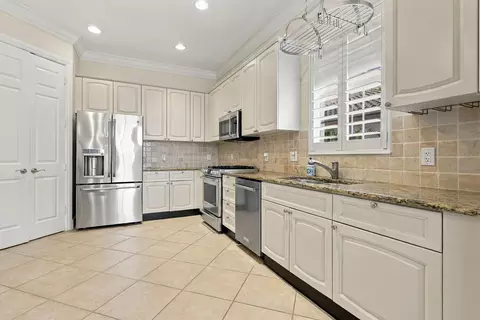 Kitchen - 9010 Cascada Way, Naples, FL 34114 photo 1 of 4