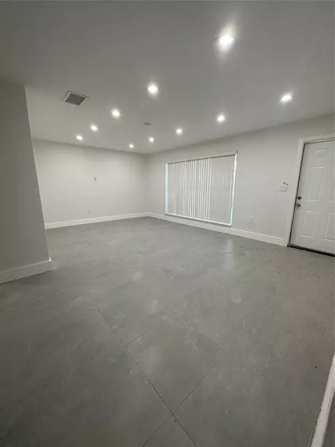 6350 Liberty St, Hollywood, FL 33024