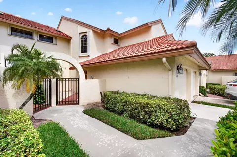8320 Waterline Dr #202, Boynton Beach, FL 33472