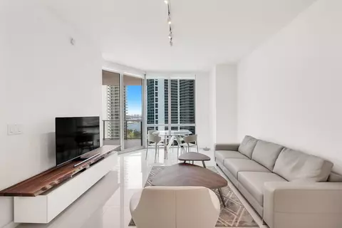 851 NE 1st Ave #2005, Miami, FL 33132