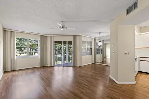 300 SW 130th Ter #202B, Pembroke Pines, FL 33027