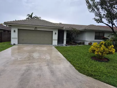 8631 NW 82nd St, Tamarac, FL 33321