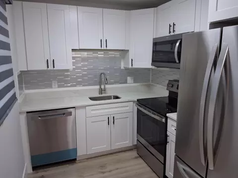 12 Lake Vista Trl #203, Port Saint Lucie, FL 34952