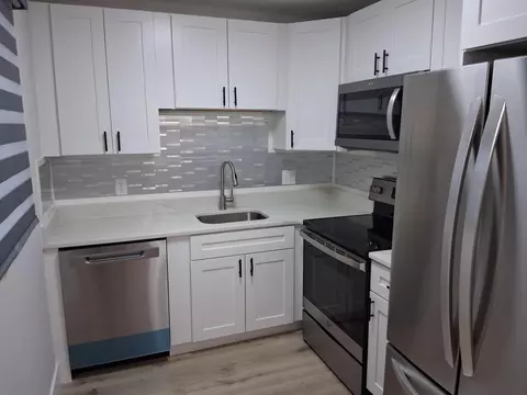 12 Lake Vista Trl #203, Port Saint Lucie, FL 34952
