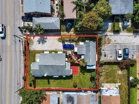 713 10th Ave N, Lake Worth Beach, FL 33460