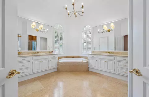 Bath - 115 Echo Ln, Jupiter, FL 33458 photo 2 of 7