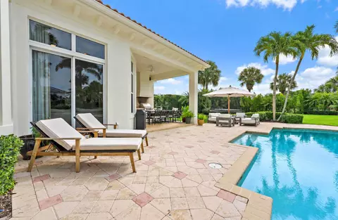Exterior - 115 Echo Ln, Jupiter, FL 33458 photo 4 of 4