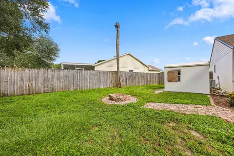 Exterior - 184 Greentree Cir, Jupiter, FL 33458 photo 7 of 9