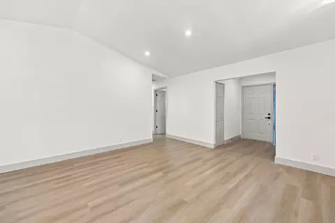 Living - 184 Greentree Cir, Jupiter, FL 33458 photo 4 of 9