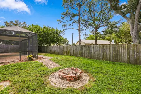 Exterior - 184 Greentree Cir, Jupiter, FL 33458 photo 9 of 9