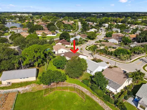 View/Area - 184 Greentree Cir, Jupiter, FL 33458 photo 3 of 7
