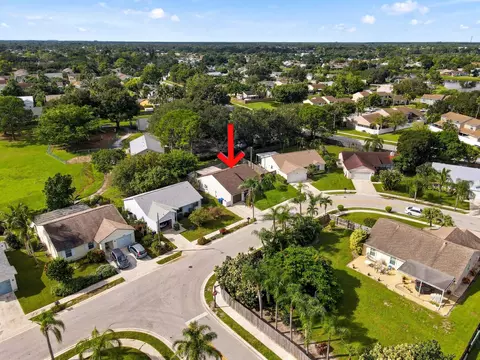 View/Area - 184 Greentree Cir, Jupiter, FL 33458 photo 2 of 7