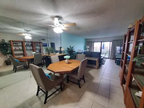 Dining - 1401 N Riverside Dr #1206, Pompano Beach, FL 33062 photo 1 of 2