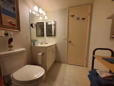 Bath - 1401 N Riverside Dr #1206, Pompano Beach, FL 33062 photo 3 of 3
