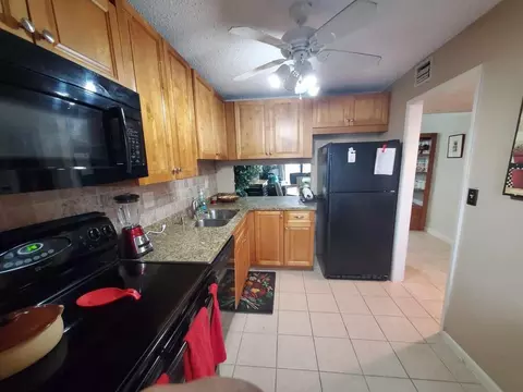 Kitchen - 1401 N Riverside Dr #1206, Pompano Beach, FL 33062 photo 2 of 2