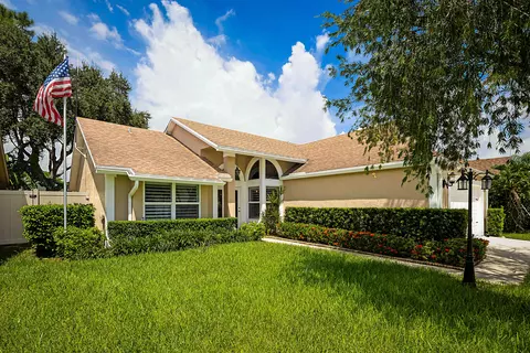 12981 Blue Lake Dr, Wellington, FL 33414