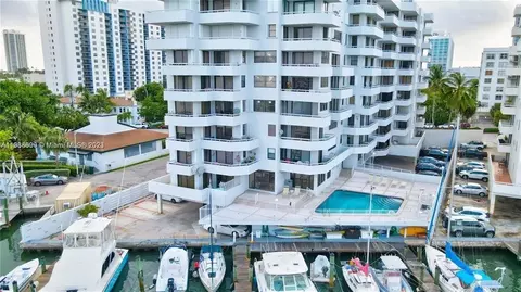 6830 Indian Creek Dr #5D, Miami Beach, FL 33141