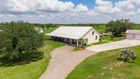 Exterior - 8661 E Center St, Okeechobee, FL 34974 photo 21 of 28
