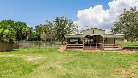 Exterior - 8661 E Center St, Okeechobee, FL 34974 photo 28 of 28