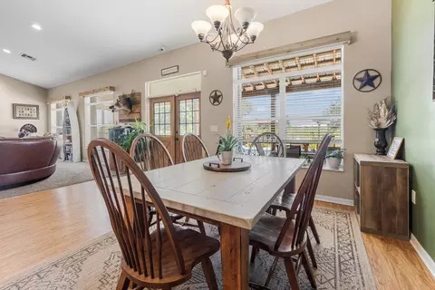 Dining - 8661 E Center St, Okeechobee, FL 34974 photo 2 of 3