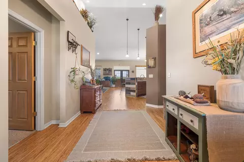 Entry Way - 8661 E Center St, Okeechobee, FL 34974 photo 2 of 4