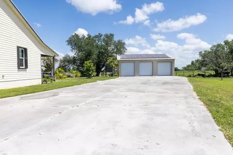 Exterior - 8661 E Center St, Okeechobee, FL 34974 photo 24 of 28