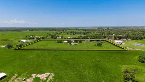 View/Area - 8661 E Center St, Okeechobee, FL 34974 photo 6 of 9