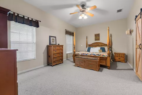 Bedroom - 8661 E Center St, Okeechobee, FL 34974 photo 3 of 10