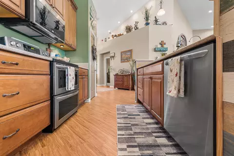 Kitchen - 8661 E Center St, Okeechobee, FL 34974 photo 1 of 8