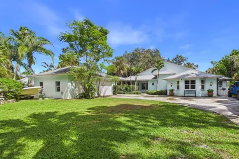 3679 SW Saint Lucie Shores Dr, Palm City, FL 34990