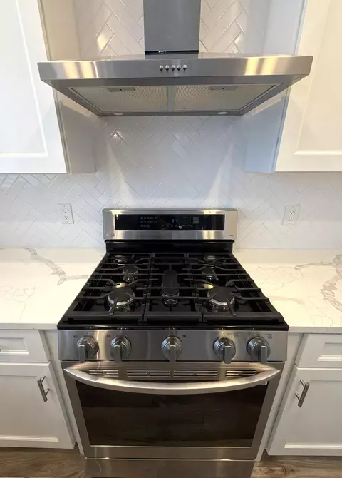 Kitchen - 10735 Eveningwood Ct, Trinity, FL 34655 photo 6 of 6