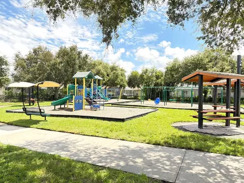 View/Area - 10735 Eveningwood Ct, Trinity, FL 34655 photo 4 of 4