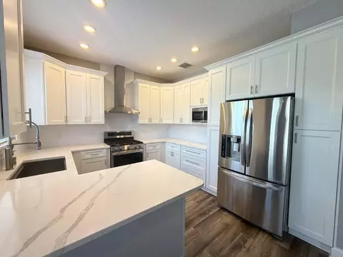 Kitchen - 10735 Eveningwood Ct, Trinity, FL 34655 photo 2 of 6