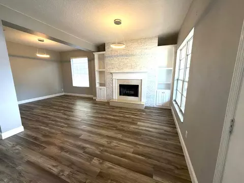 Living - 10735 Eveningwood Ct, Trinity, FL 34655 photo 2 of 13