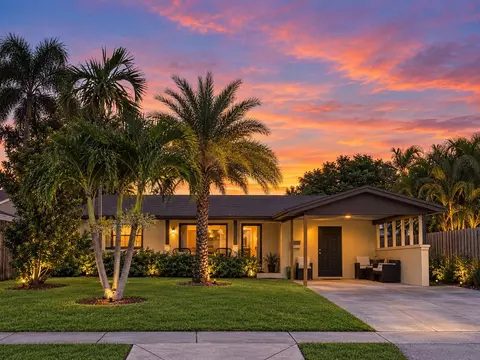 360 NE 56th St, Oakland Park, FL 33334