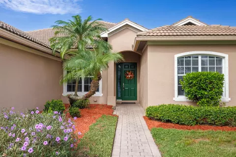 359 NW Sheffield Cir, Port Saint Lucie, FL 34983