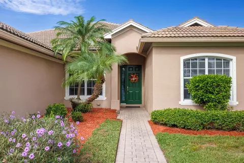 359 NW Sheffield Cir, Port Saint Lucie, FL 34983