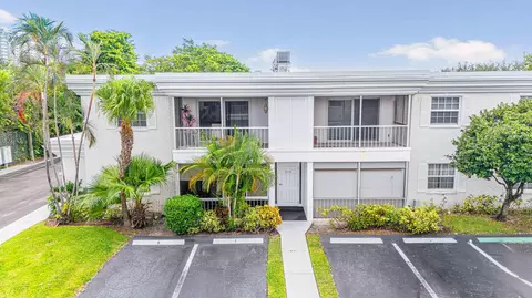 6359 Bay Club Dr #2, Fort Lauderdale, FL 33308