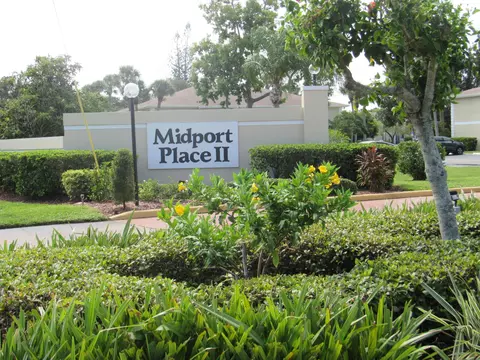 1537 SE Royal Green Cir #202, Port Saint Lucie, FL 34952