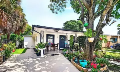1020 S K St, Lake Worth Beach, FL 33460