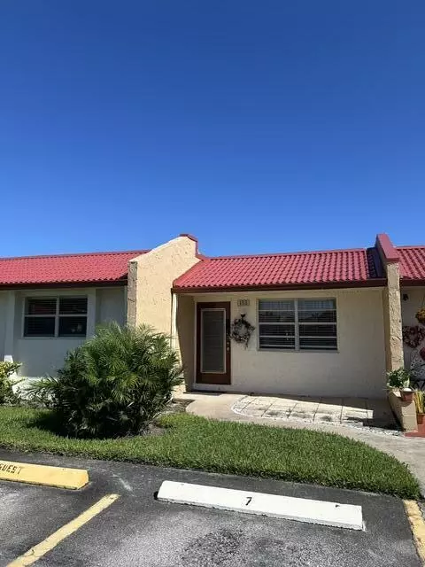 153 Lake Anne Dr, West Palm Beach, FL 33411