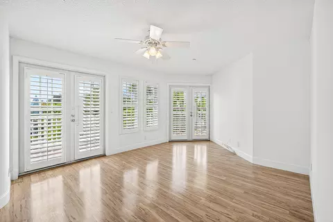 Living - 130 Jupiter Key Rd, Jupiter, FL 33477 photo 13 of 16