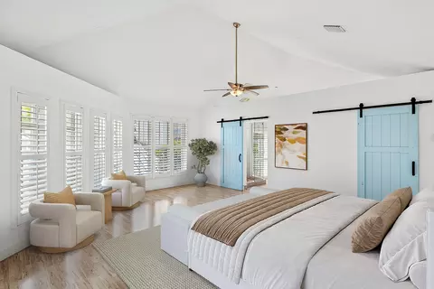 Bedroom - 130 Jupiter Key Rd, Jupiter, FL 33477 photo 2 of 3