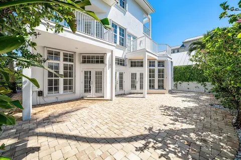 Exterior - 130 Jupiter Key Rd, Jupiter, FL 33477 photo 10 of 14
