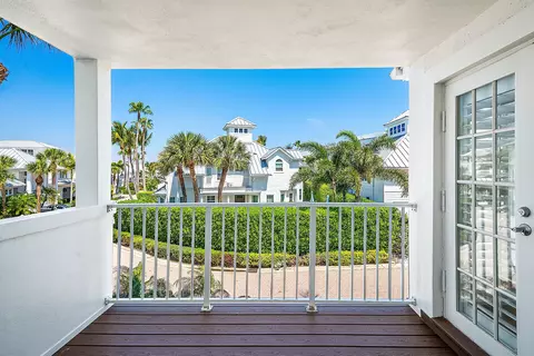 Exterior - 130 Jupiter Key Rd, Jupiter, FL 33477 photo 4 of 14
