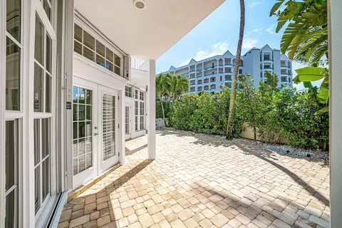 Exterior - 130 Jupiter Key Rd, Jupiter, FL 33477 photo 8 of 14