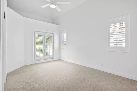 Bedroom - 130 Jupiter Key Rd, Jupiter, FL 33477 photo 1 of 3
