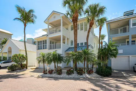 Exterior - 130 Jupiter Key Rd, Jupiter, FL 33477 photo 13 of 14
