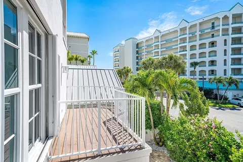 Exterior - 130 Jupiter Key Rd, Jupiter, FL 33477 photo 5 of 14